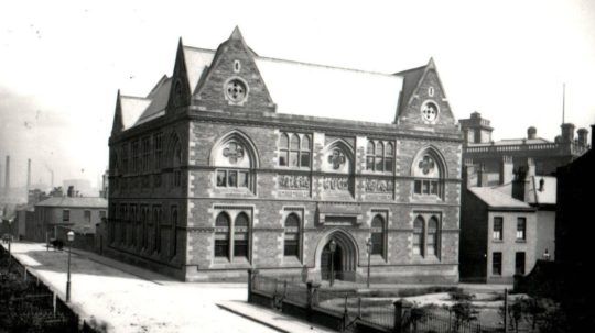 An old photo of Blackburn Museum